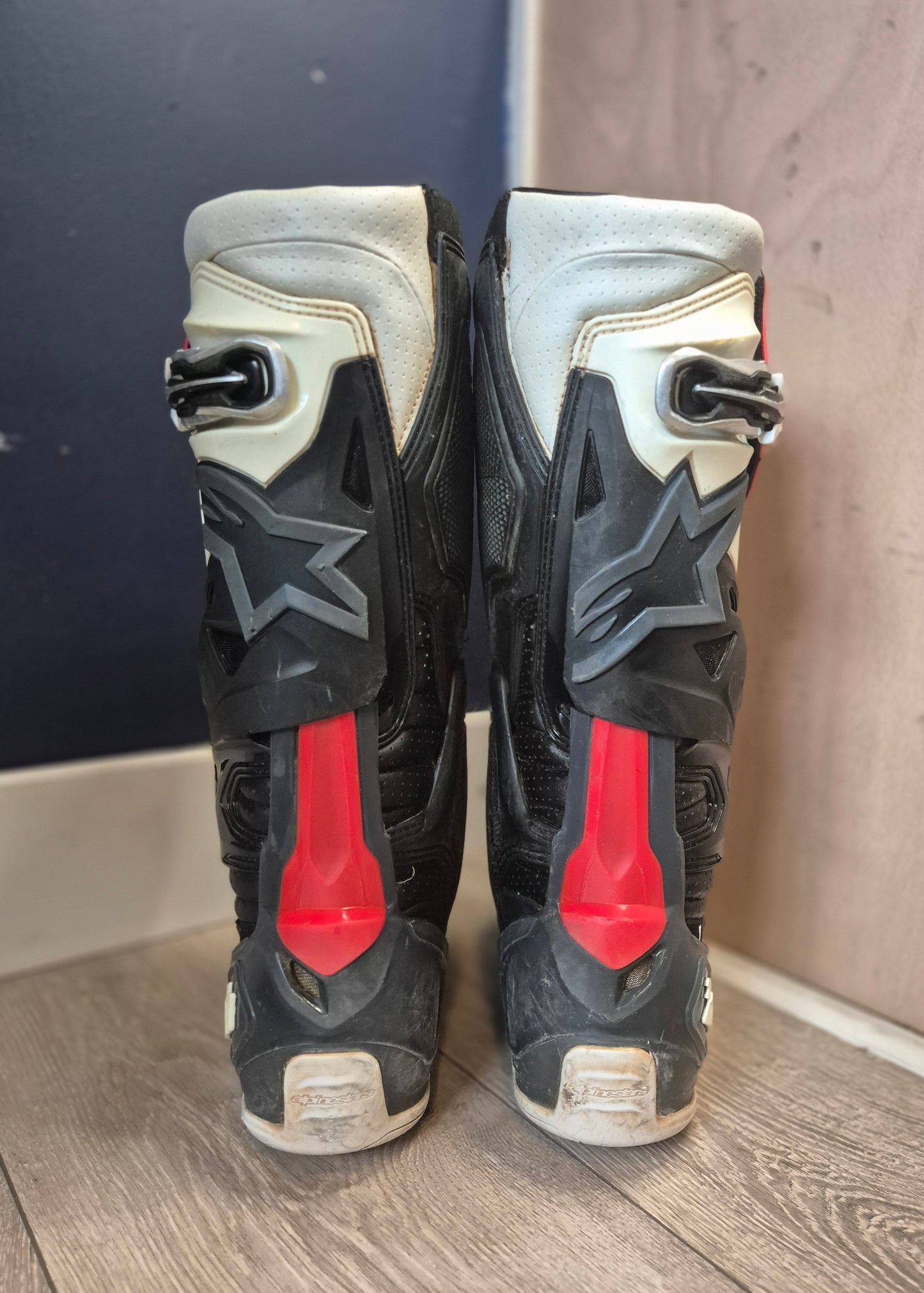 Alpinestars Tech 10 Supervented - Black/White/Grey - UK8