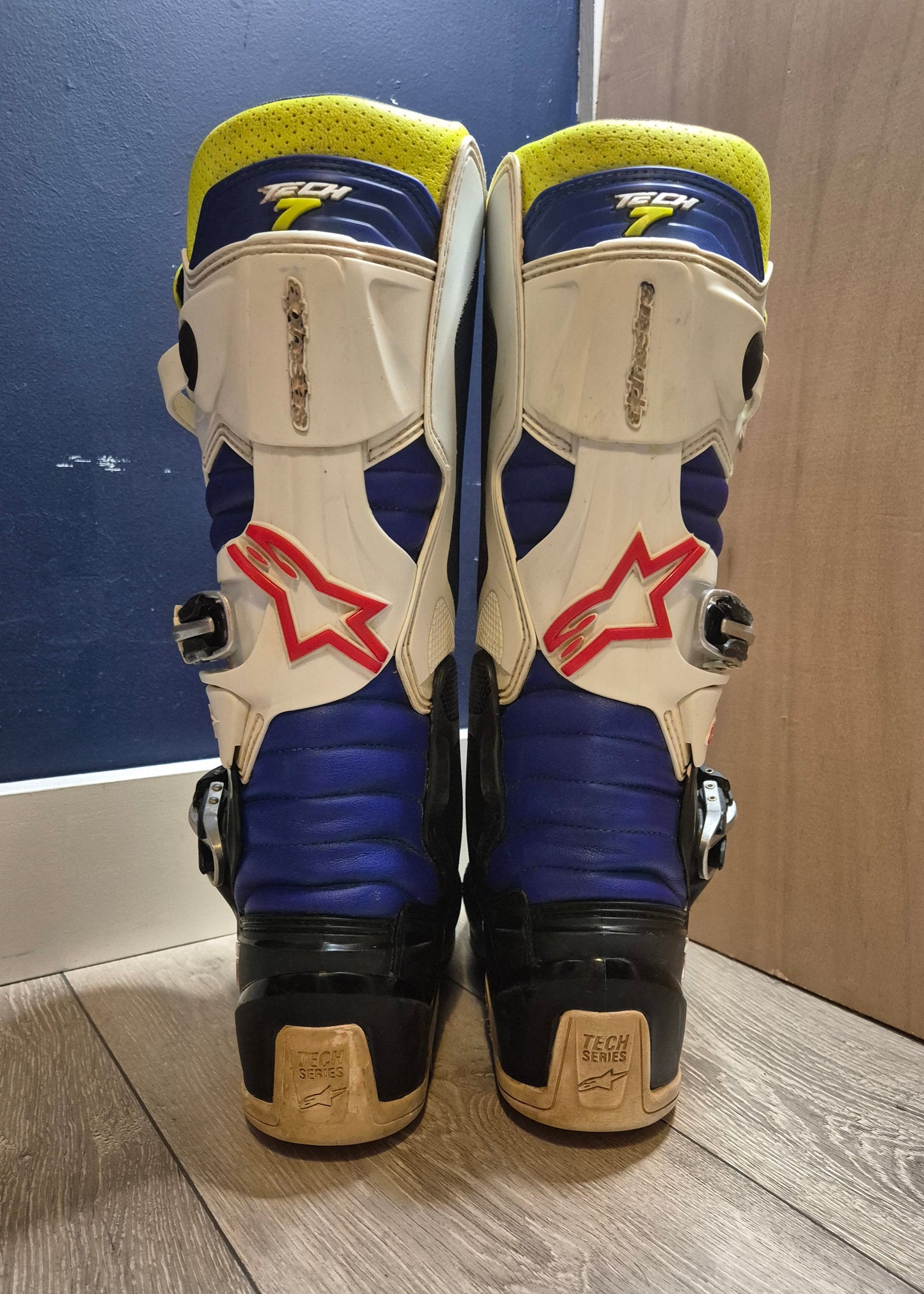 Alpinestars Tech7 - Black/White/Yellow - UK10