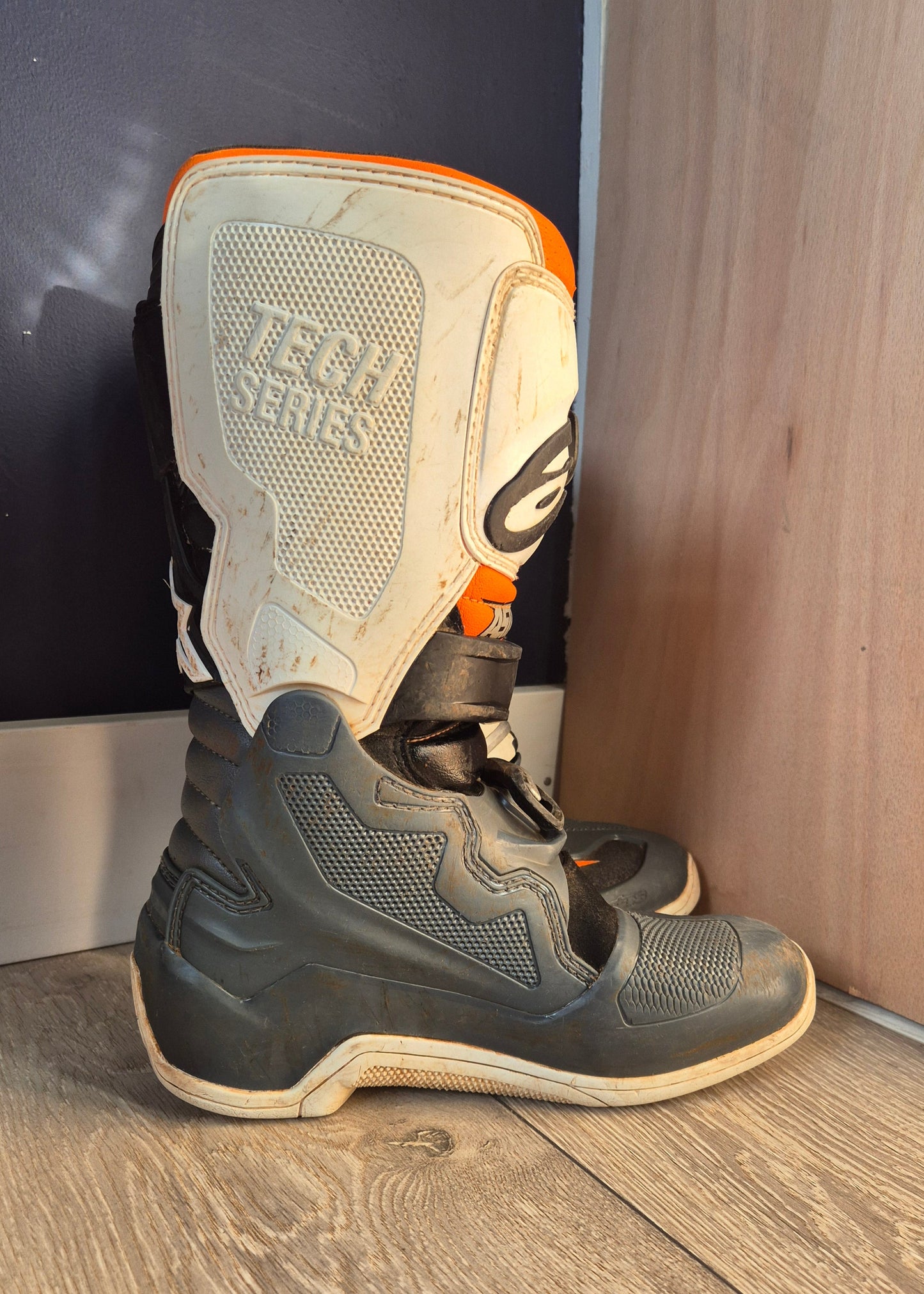 Alpinestars Tech7s - Grey/White/Orange - UK4