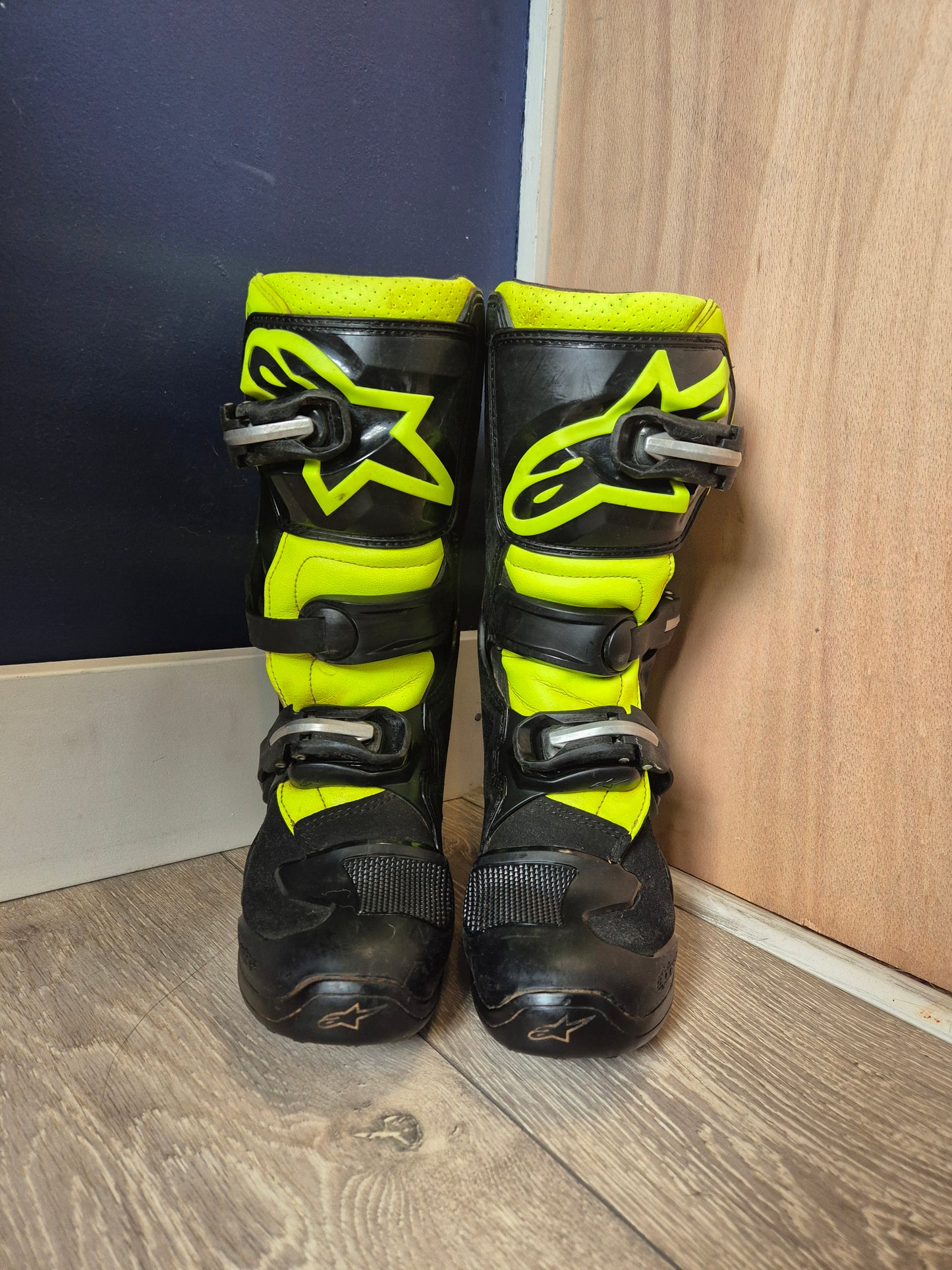 Alpinestars Tech7s - Black/Yellow - UK2
