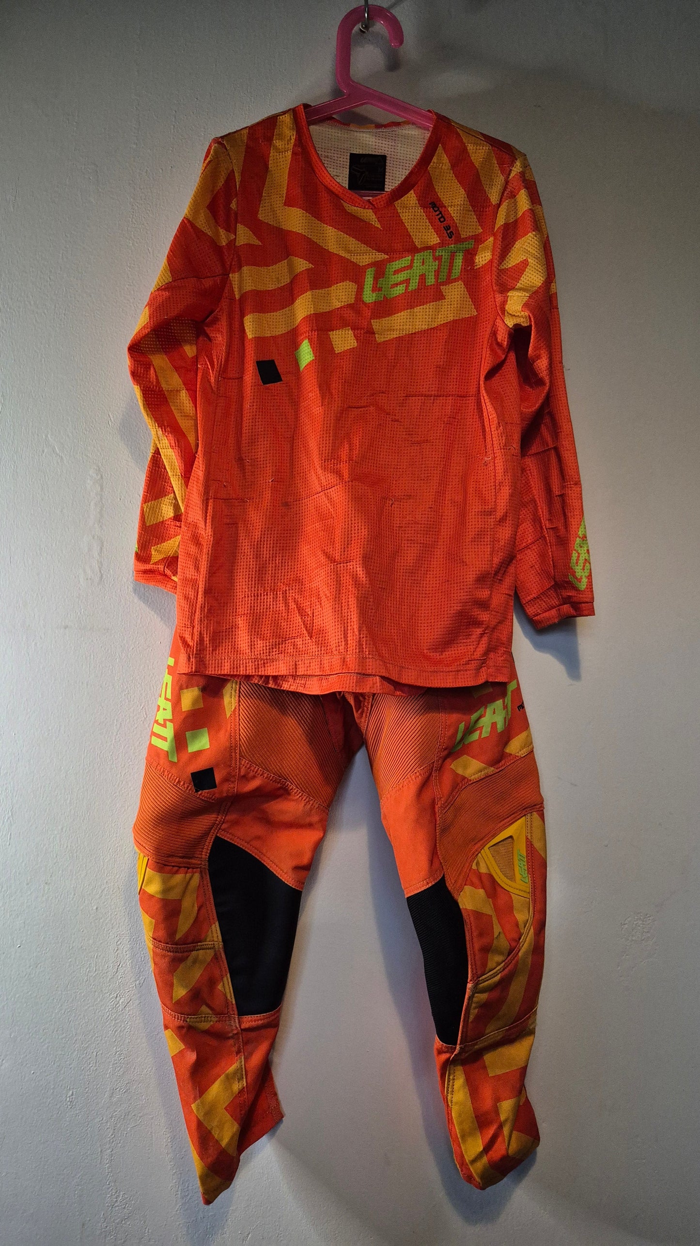 Leatt youth 3.5 ride V24 Kit - YM - NEW