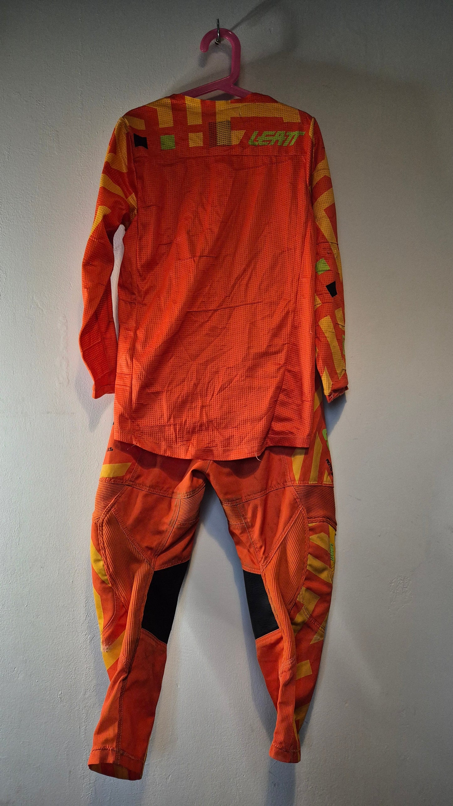 Leatt youth 3.5 ride V24 Kit - YM - NEW