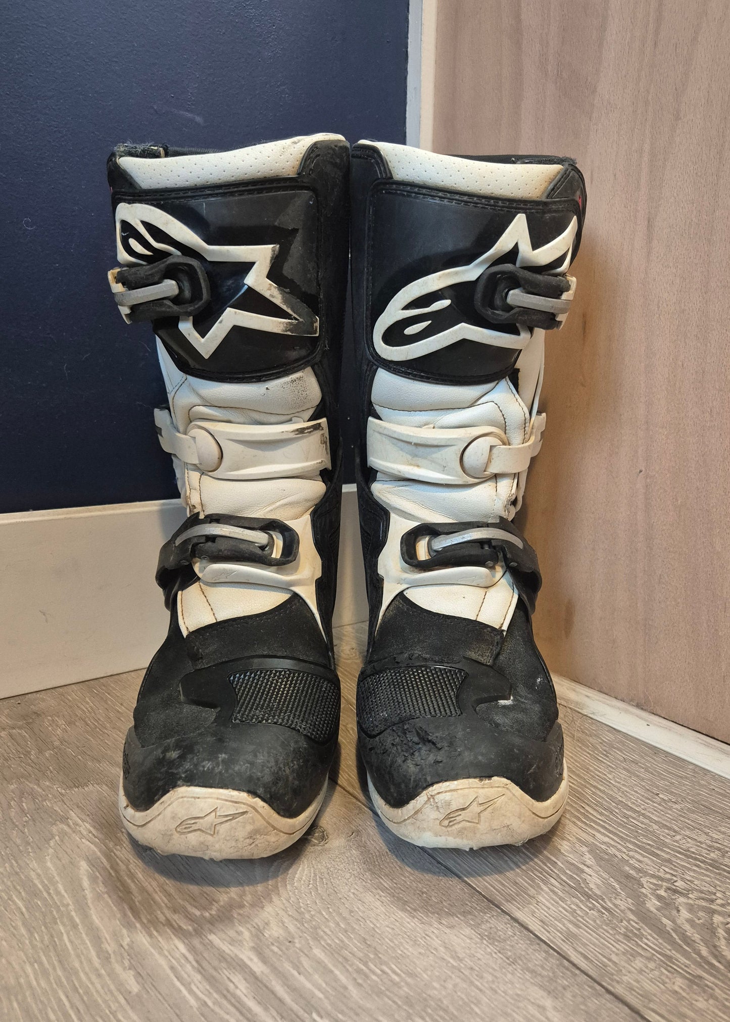 Alpinestars Tech7s - Black/White - UK8