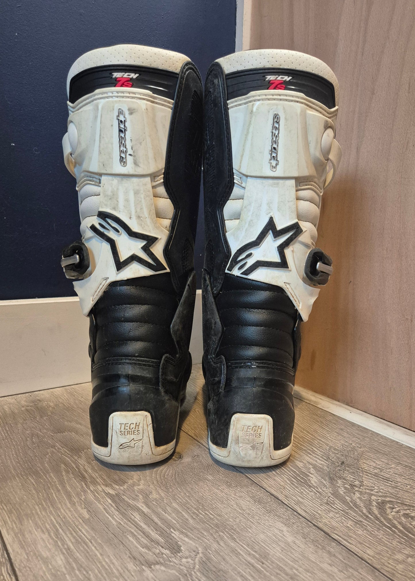 Alpinestars Tech7s - Black/White - UK8