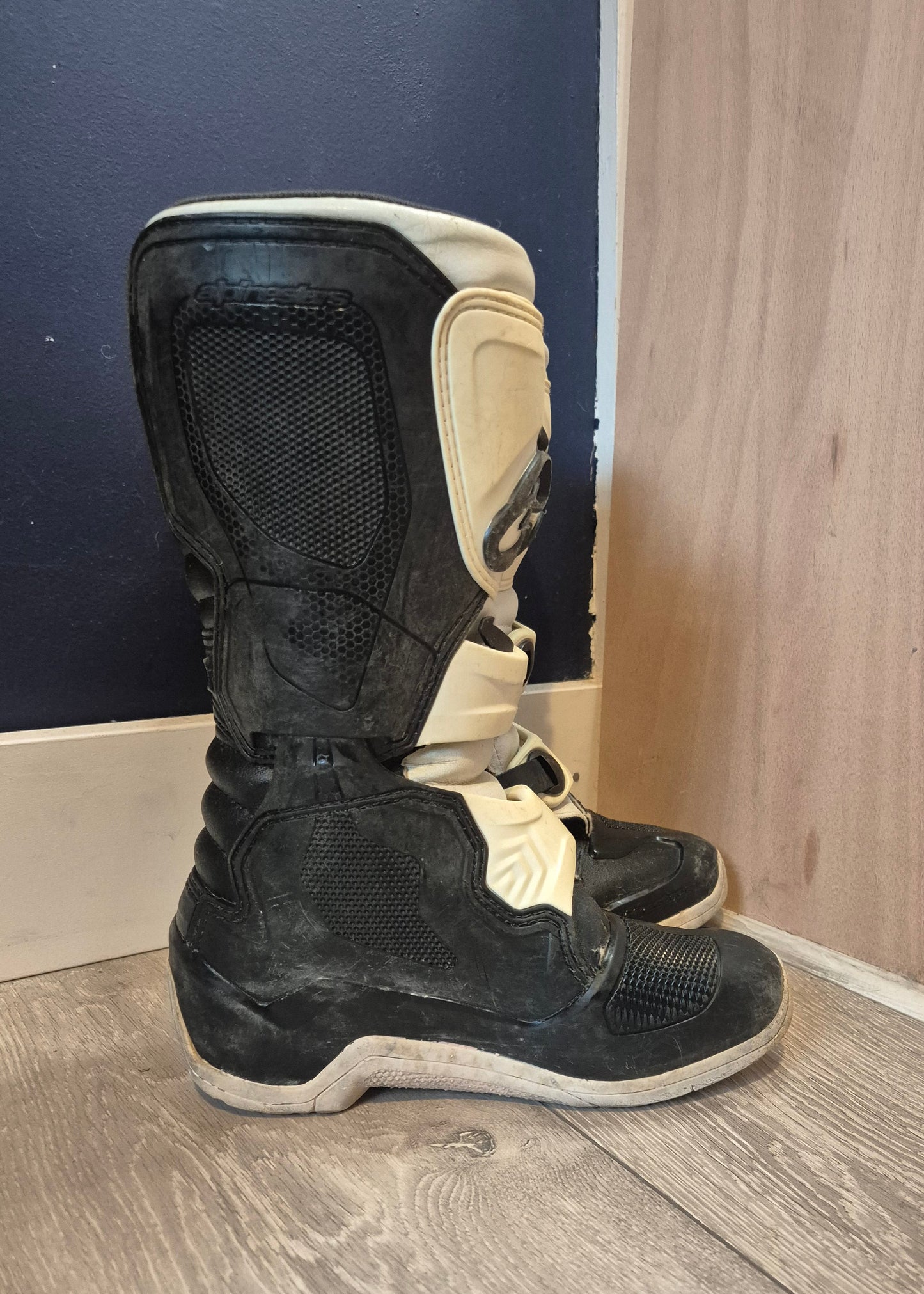Alpinestars Tech3s - Black/White - UK2