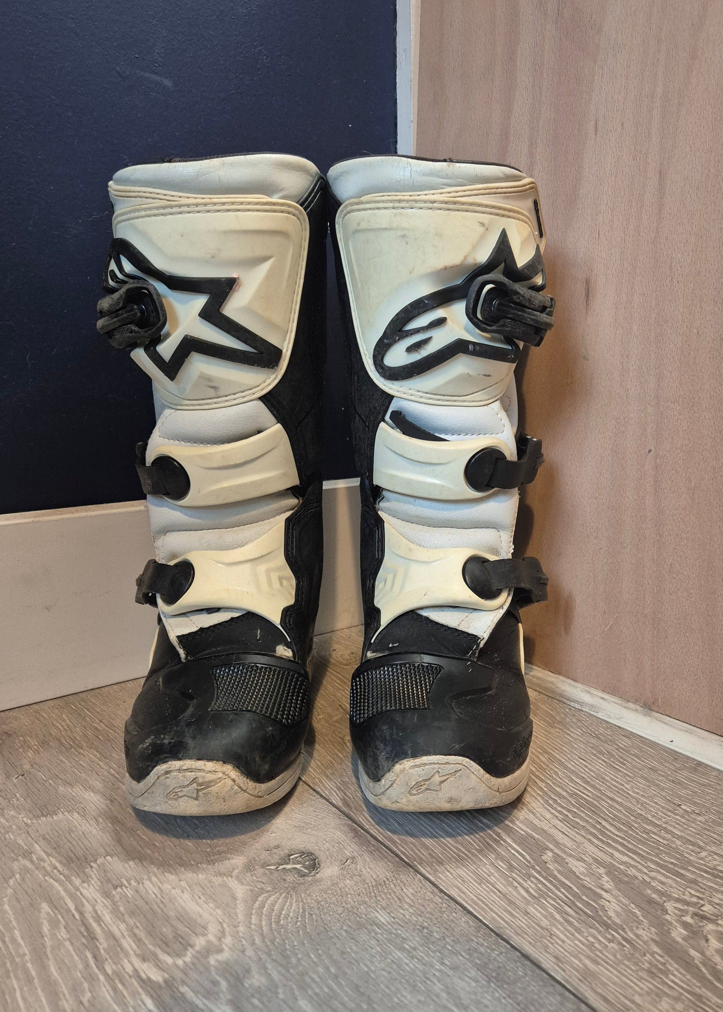 Alpinestars Tech3s - Black/White - UK2
