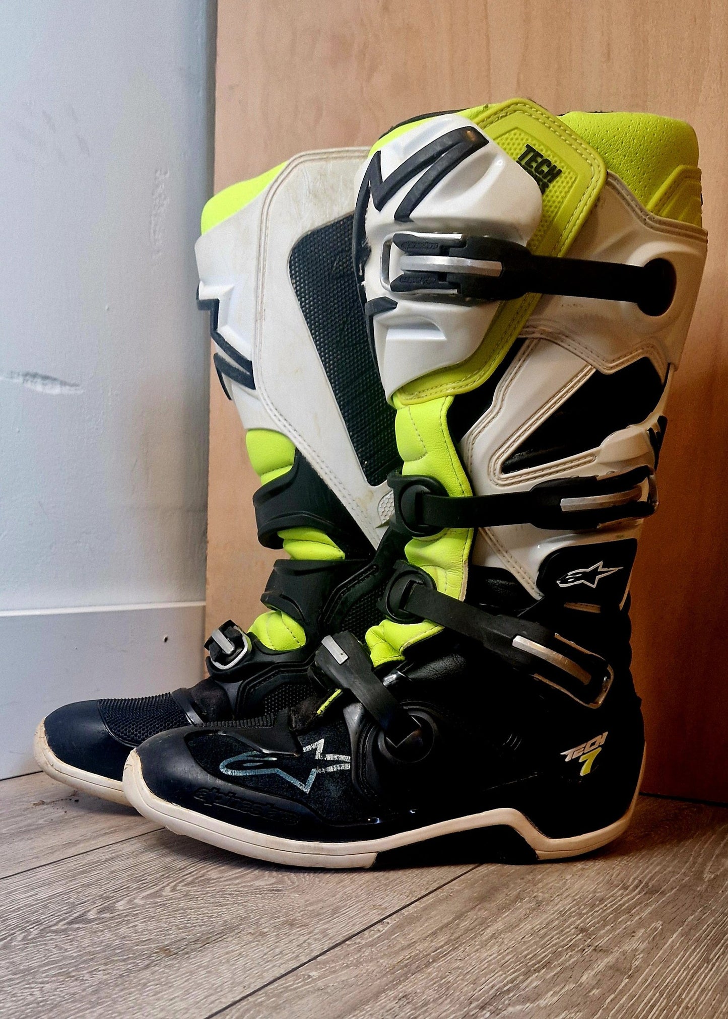 Alpinestars Tech7 - White/Black/Yellow - UK9