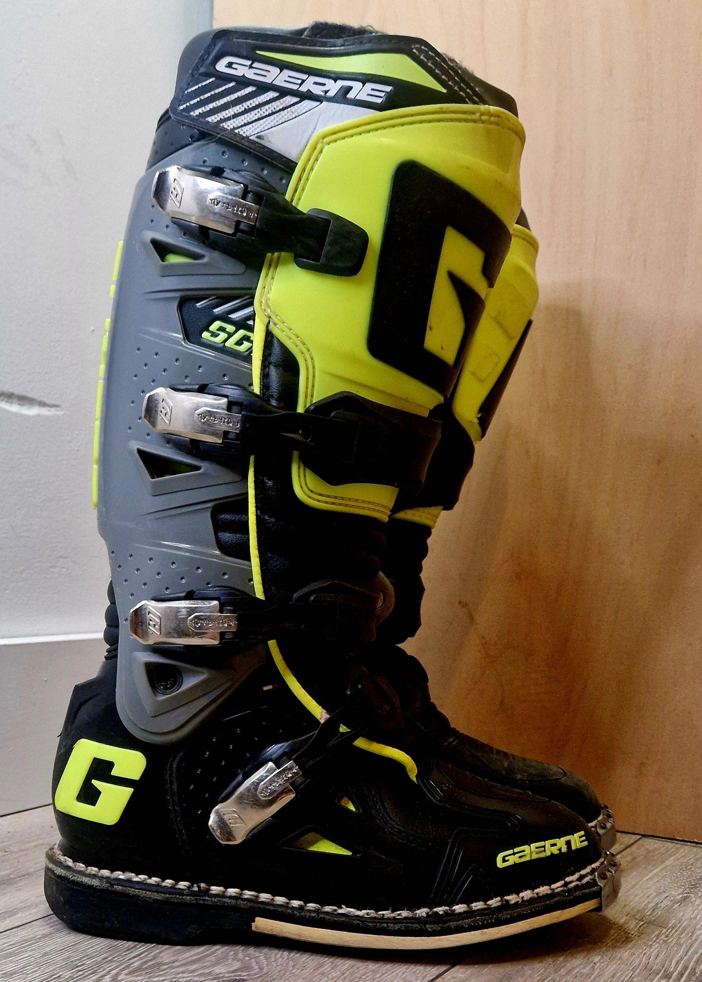 Gaerne SG10 - Black/Yellow - UK6