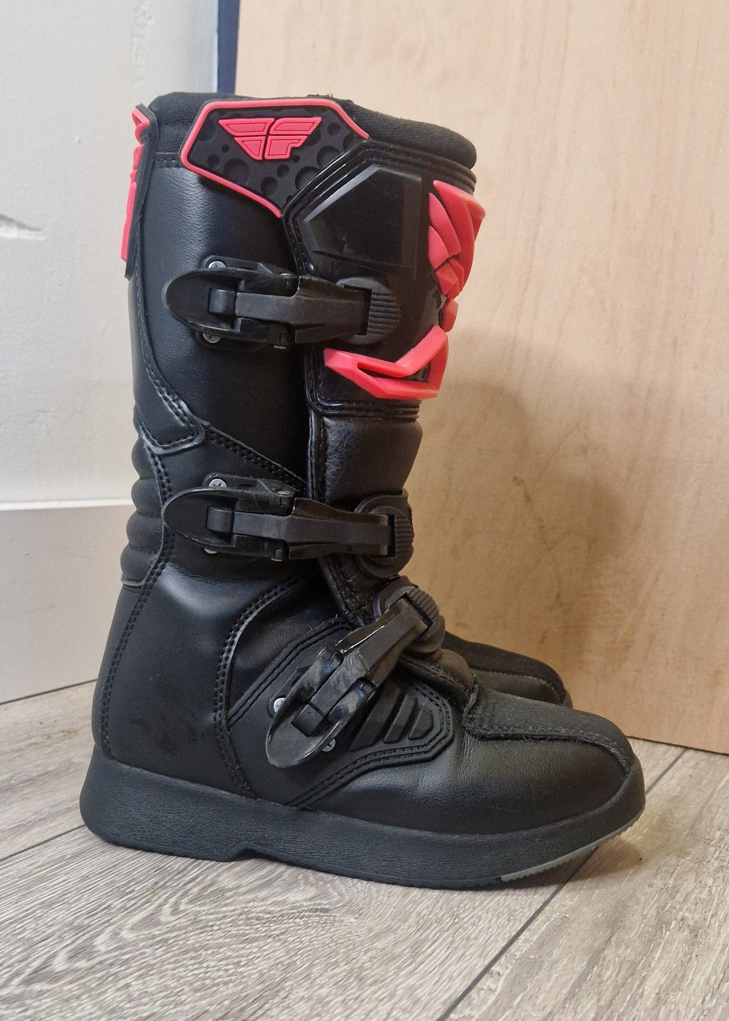 Fly Maverick Youth - Black/Pink - UK3