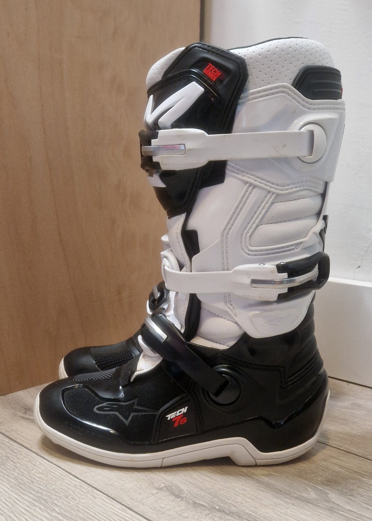 Alpinestars Tech7s - Black/White - UK4