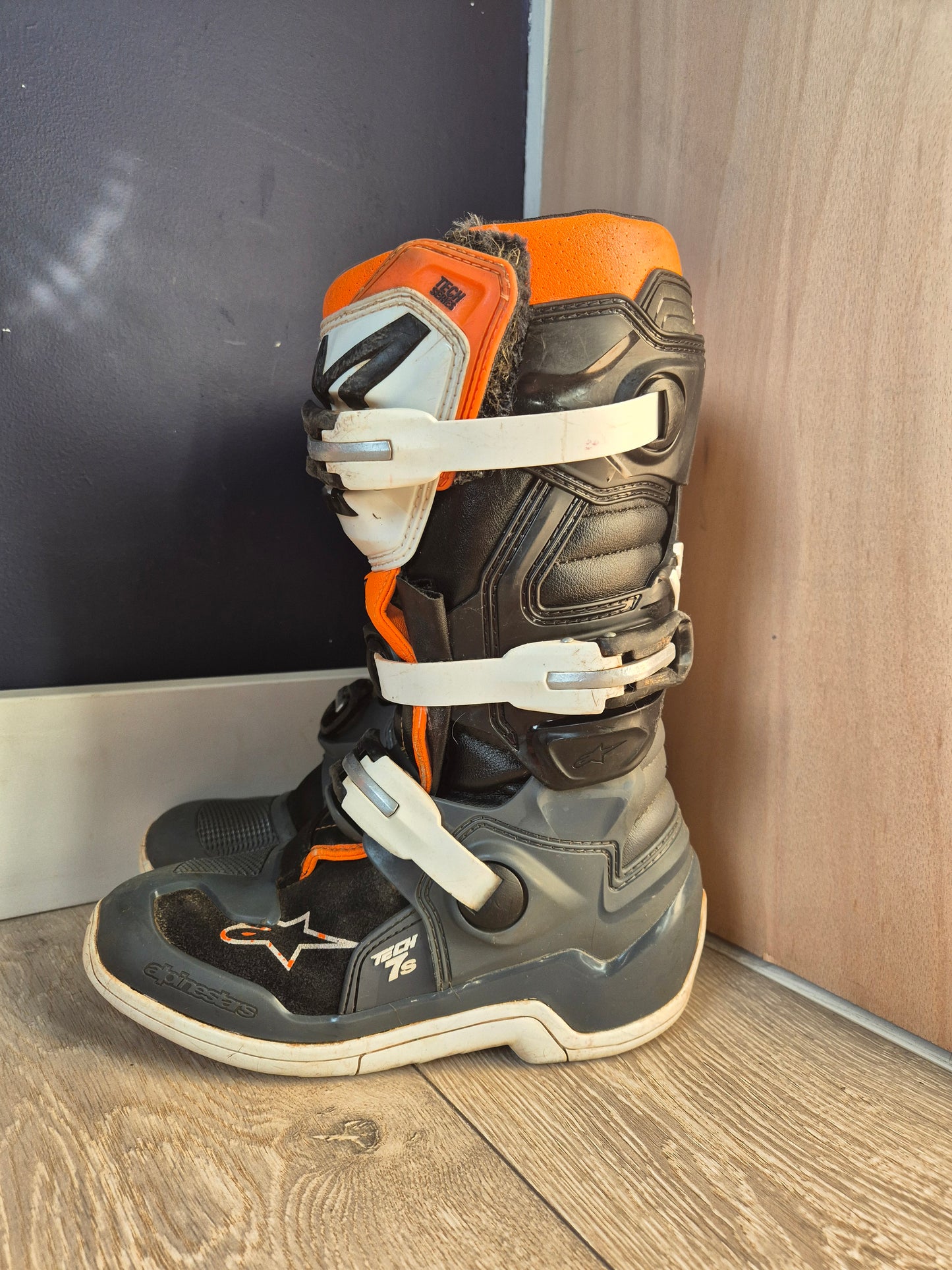 Alpinestars Tech7s - Grey/White/Orange - UK4