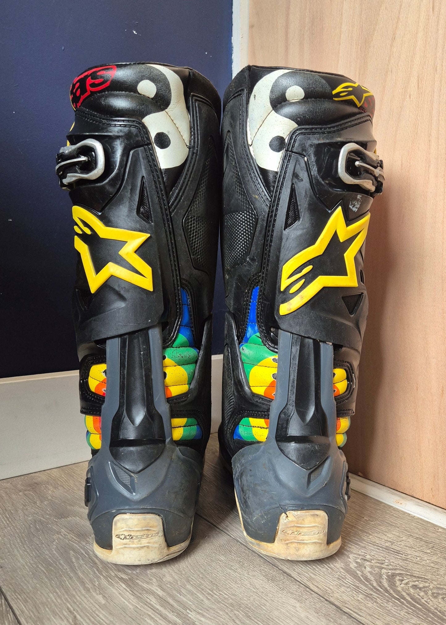Alpinestars Tech 10 - Black/Yellow/Red - UK10