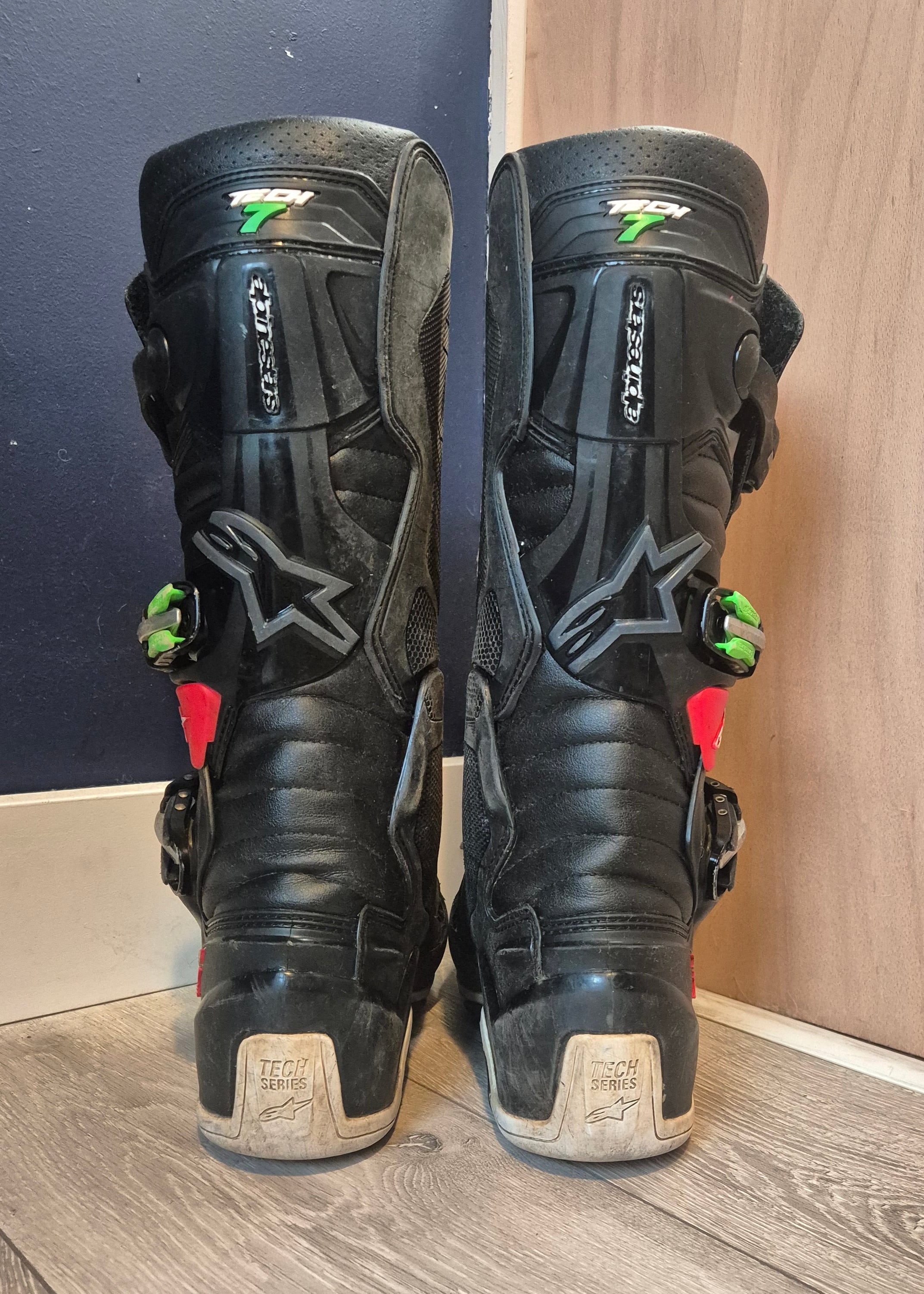 Alpinestars Tech7 - Black/Black- UK9 – Second Moto