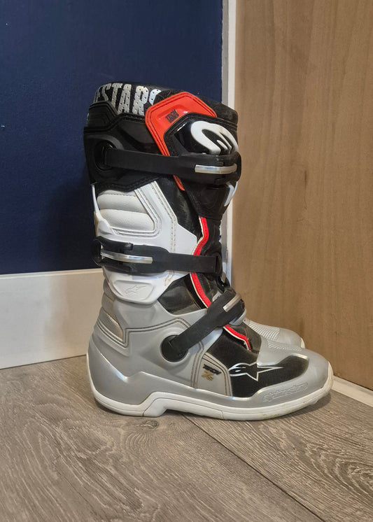 Alpinestars Tech7s - Black/White/Silver - UK4