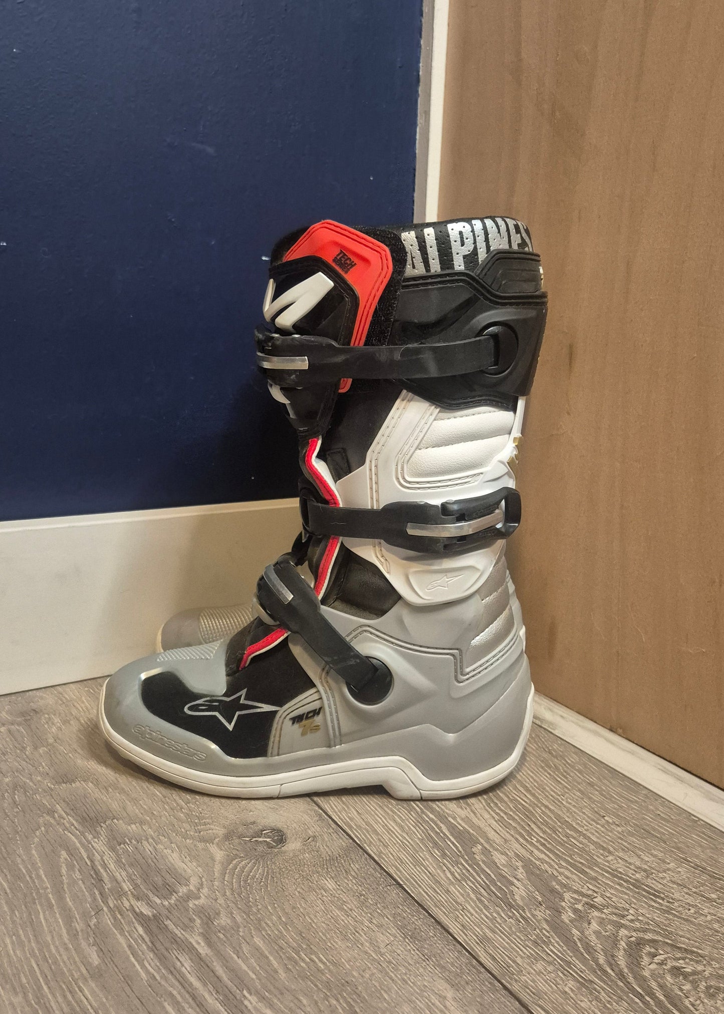 Alpinestars Tech7s - Black/White/Silver - UK4