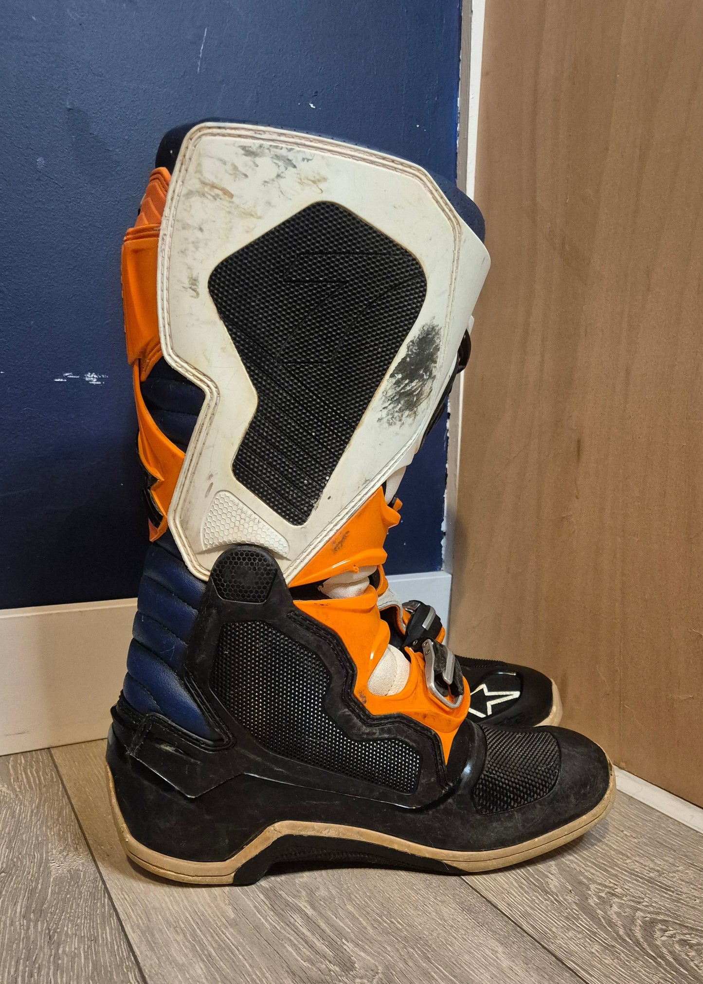 Alpinestars Tech7 - Black/White/Orange- UK10