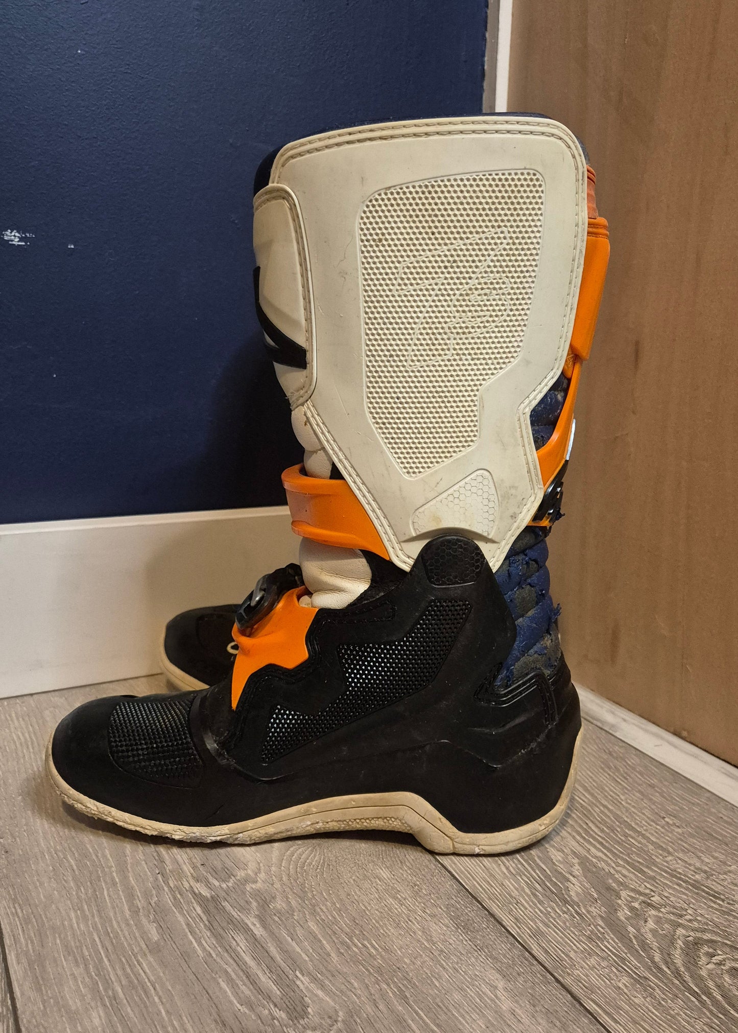 Alpinestars Tech7s - Black/White/Orange - UK6