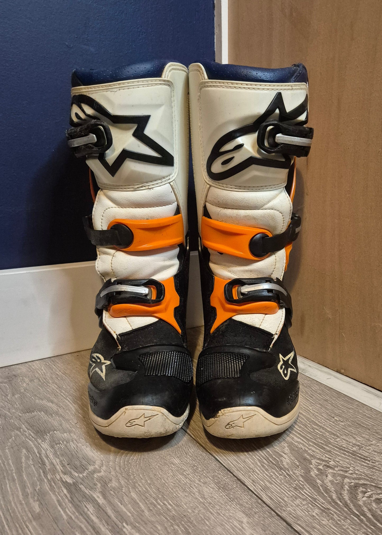 Alpinestars Tech7s - Black/White/Orange - UK6